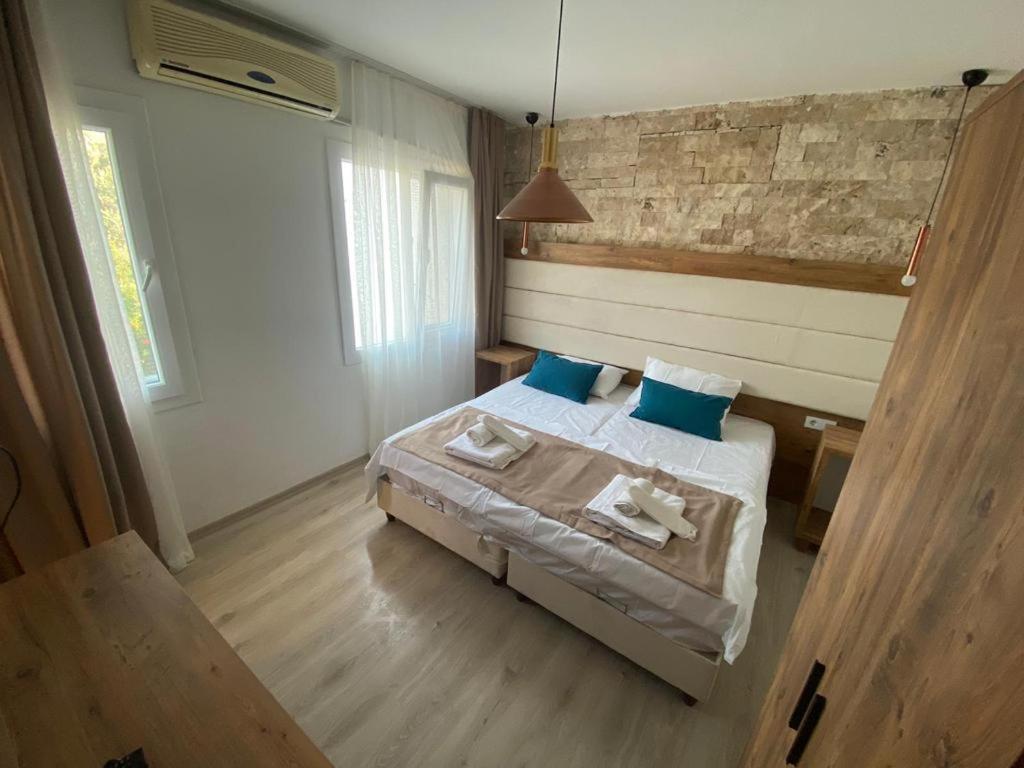 Cat Kapi Alacati เซสเม ภายนอก รูปภาพ